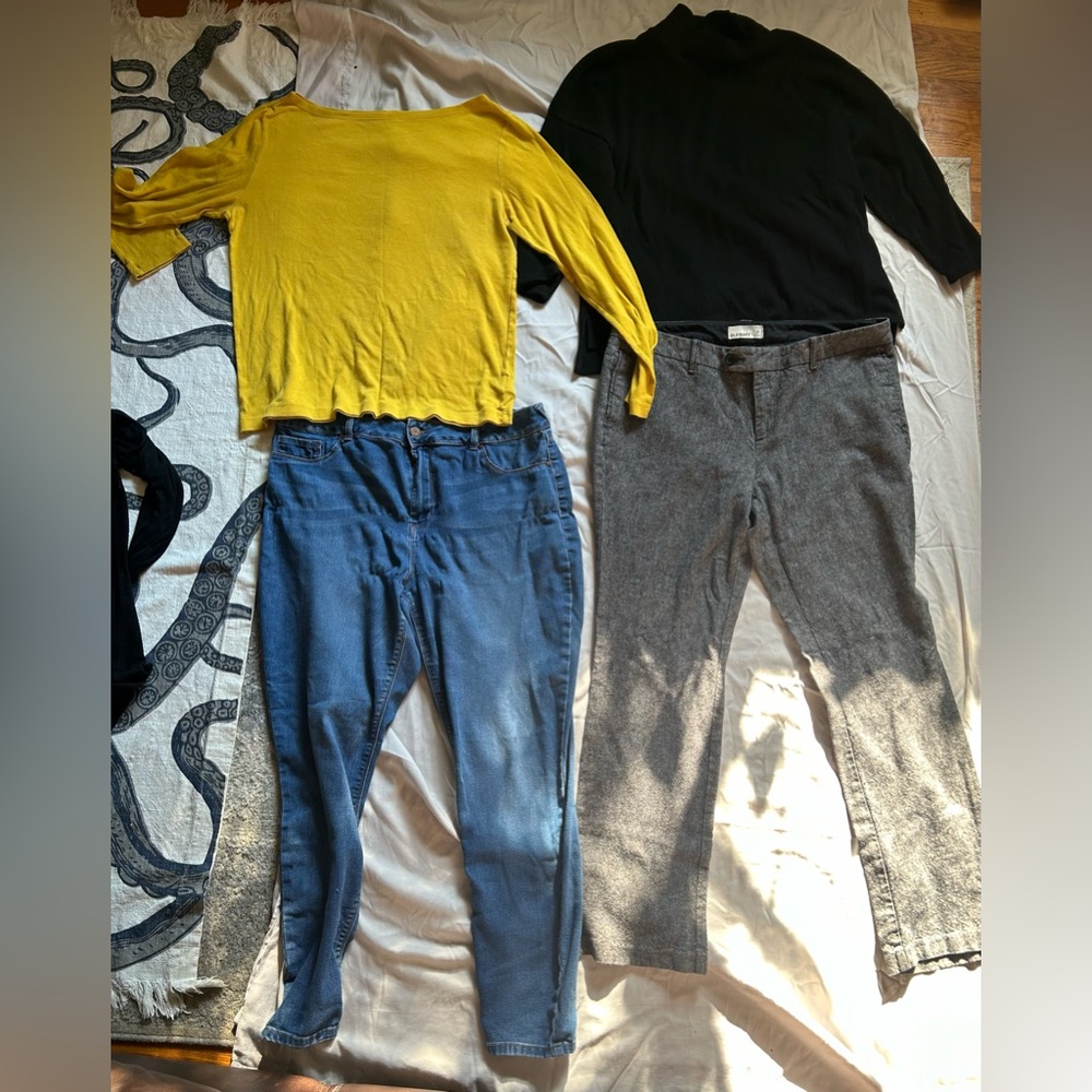 Size XL bundle - Picture 3 of 5